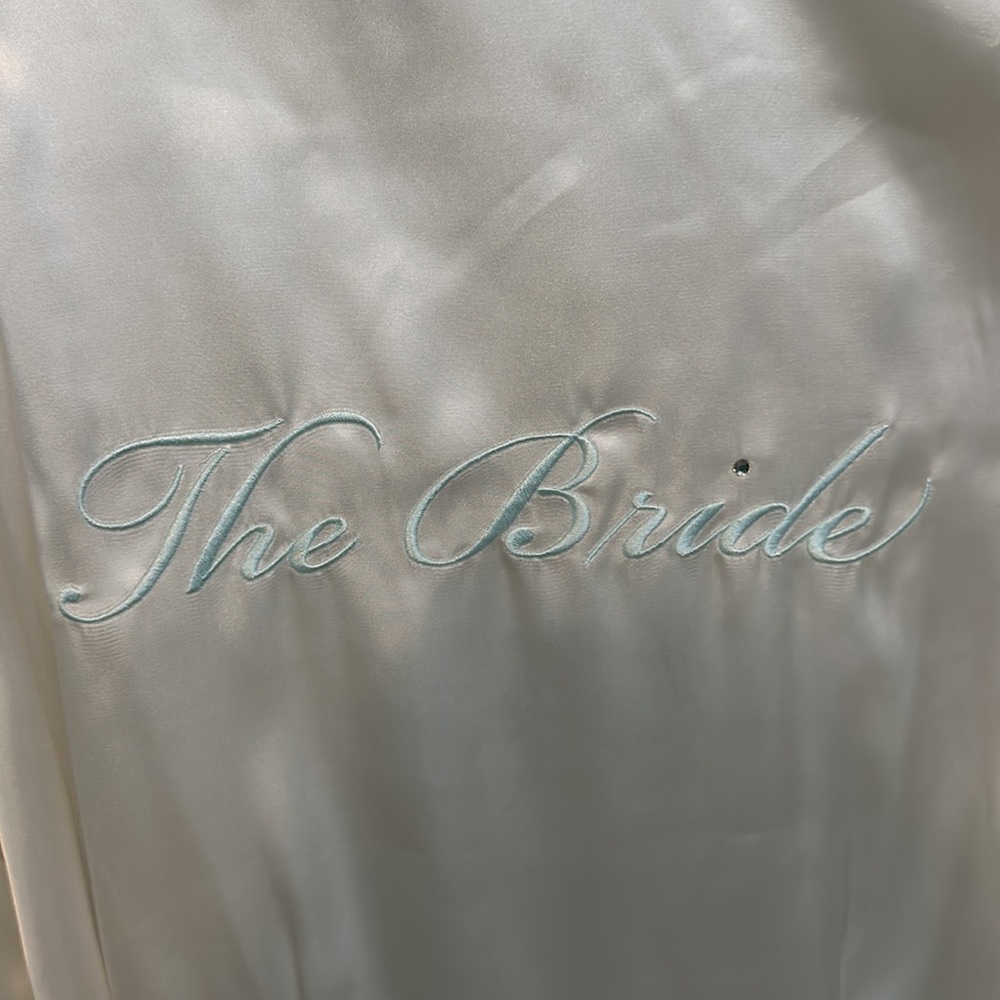 Bride Robe - Picture 2 of 5